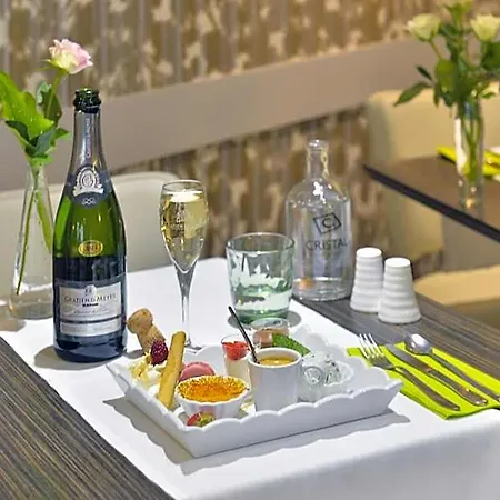 Logis Restaurant Cristal 2*