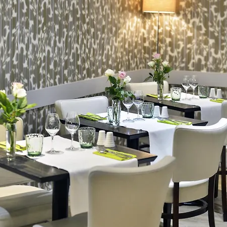 Logis Restaurant Cristal 2* 索米尔