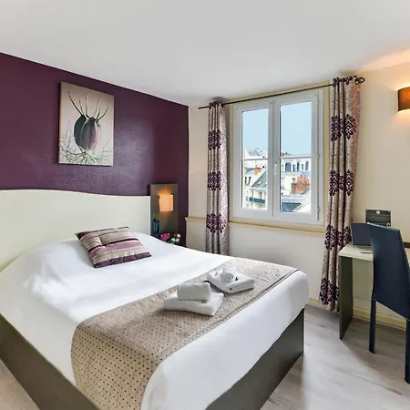 Cristal Restaurant - Logis מלון 2*