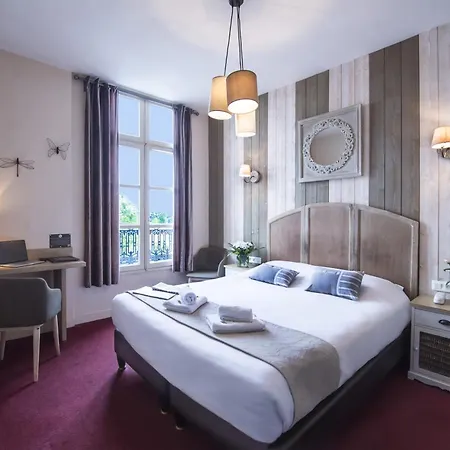 Logis Restaurant Cristal 2* 索米尔