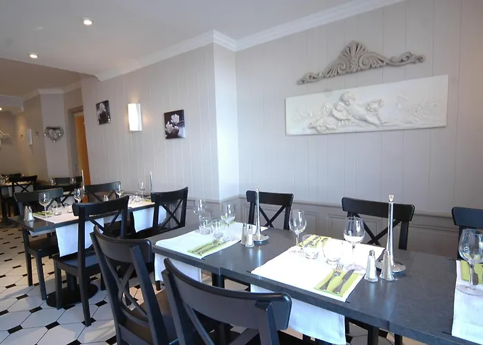 Otel Logis Restaurant Cristal