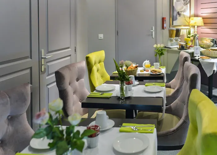 Hotel Logis Restaurant Cristal 2*